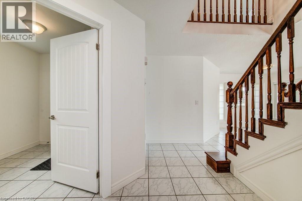 Photo 39 of 153 Starwood Drive, Guelph ON