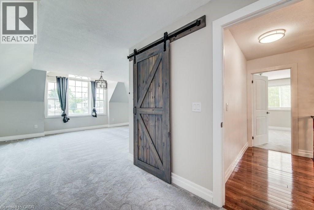 Photo 3 of 153 Starwood Drive, Guelph ON