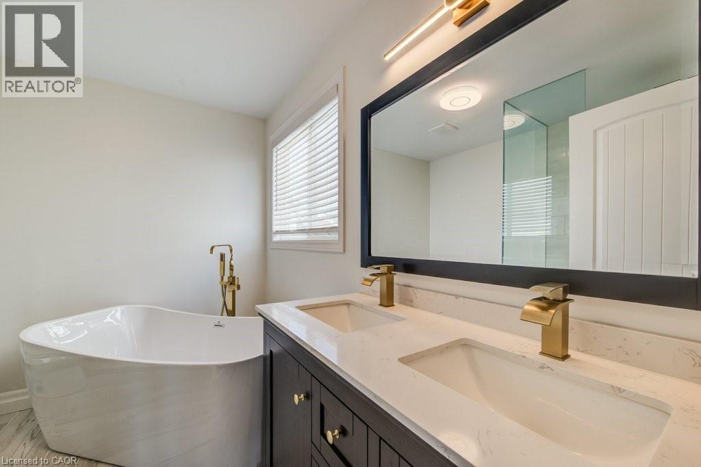 Photo 20 of 153 Starwood Drive, Guelph ON