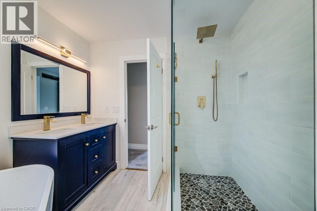 Photo 14 of 153 Starwood Drive, Guelph ON