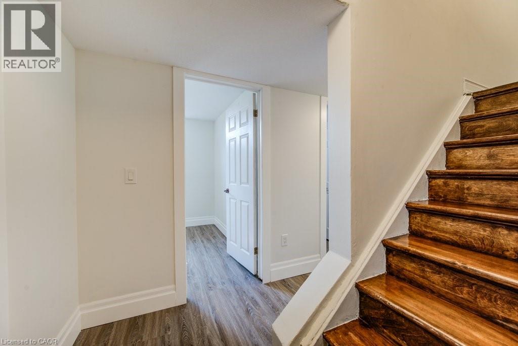 Photo 16 of 153 Starwood Drive, Guelph ON