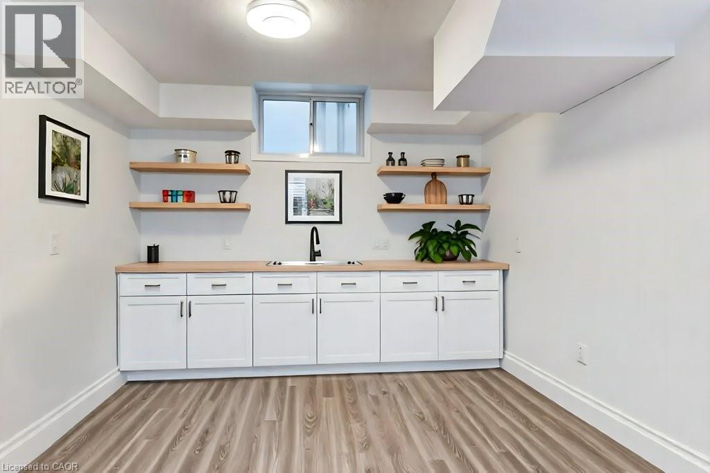 Photo 41 of 153 Starwood Drive, Guelph ON
