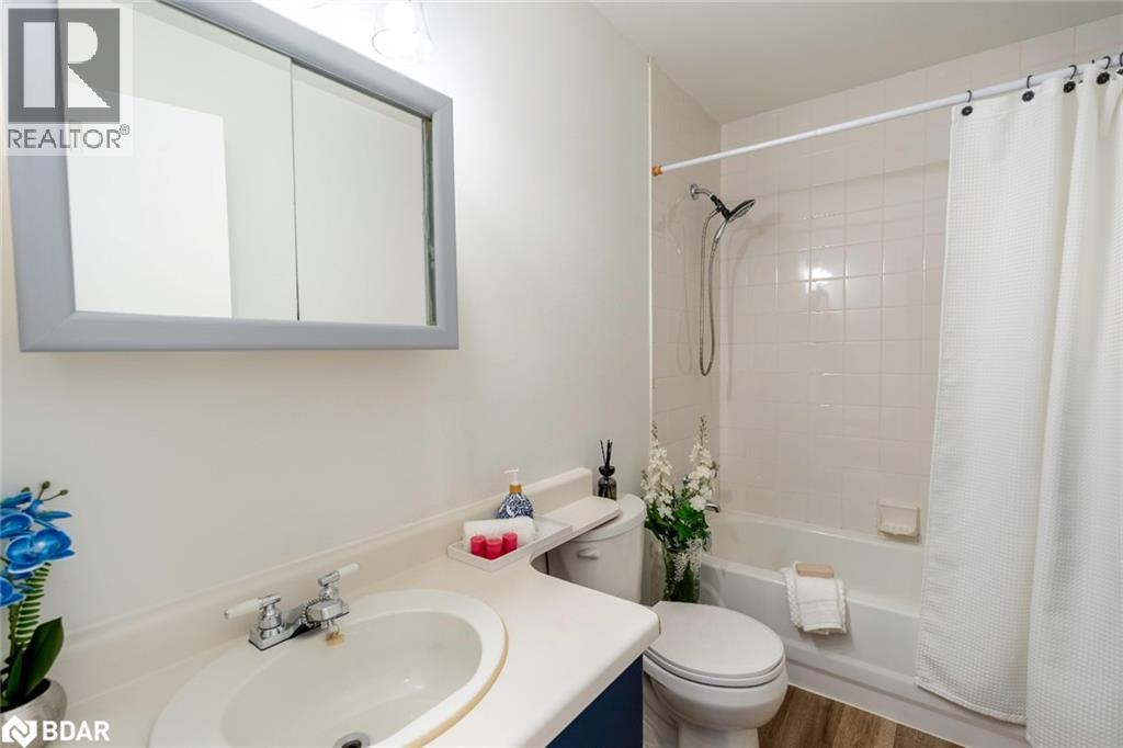 Photo 11 of 64 Telfer Road, Collingwood ON