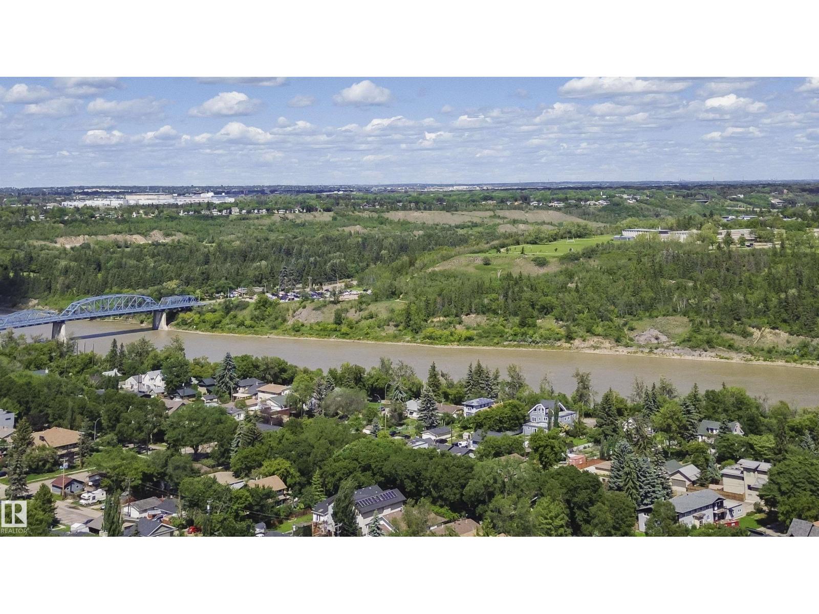 Photo 17 of 9334 Cameron Av Nw, Edmonton AB