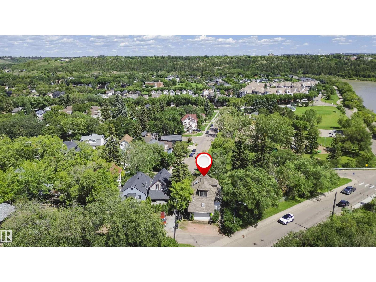 Photo 15 of 9334 Cameron Av Nw, Edmonton AB