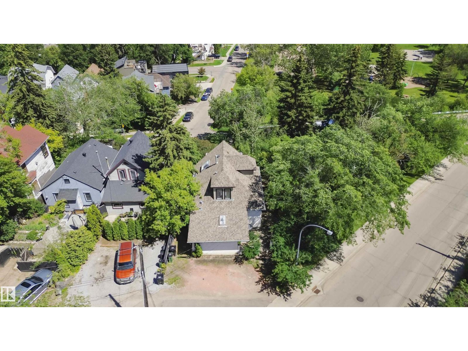 Photo 29 of 9334 Cameron Av Nw, Edmonton AB