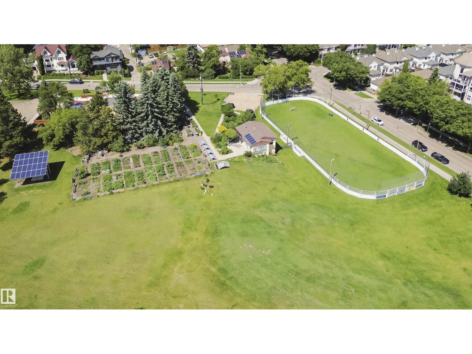 Photo 9 of 9334 Cameron Av Nw, Edmonton AB