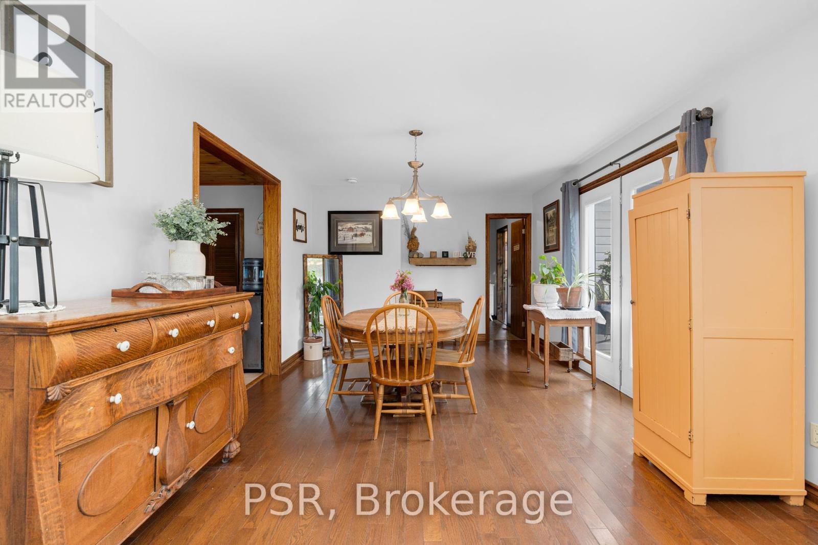 Photo 10 of 206 William Street, Clearview ON