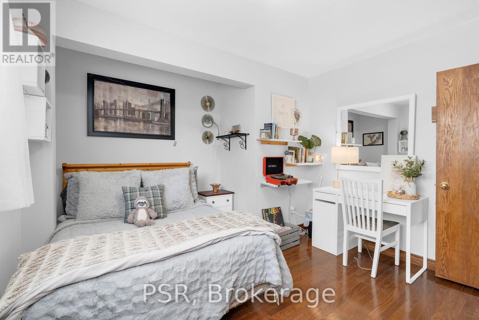 Photo 18 of 206 William Street, Clearview ON