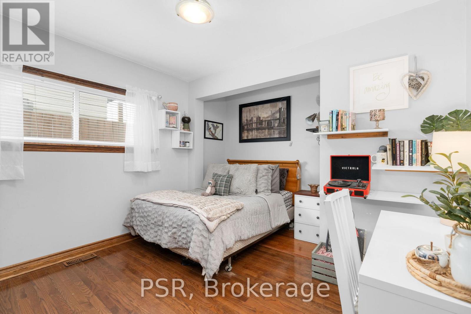 Photo 19 of 206 William Street, Clearview ON
