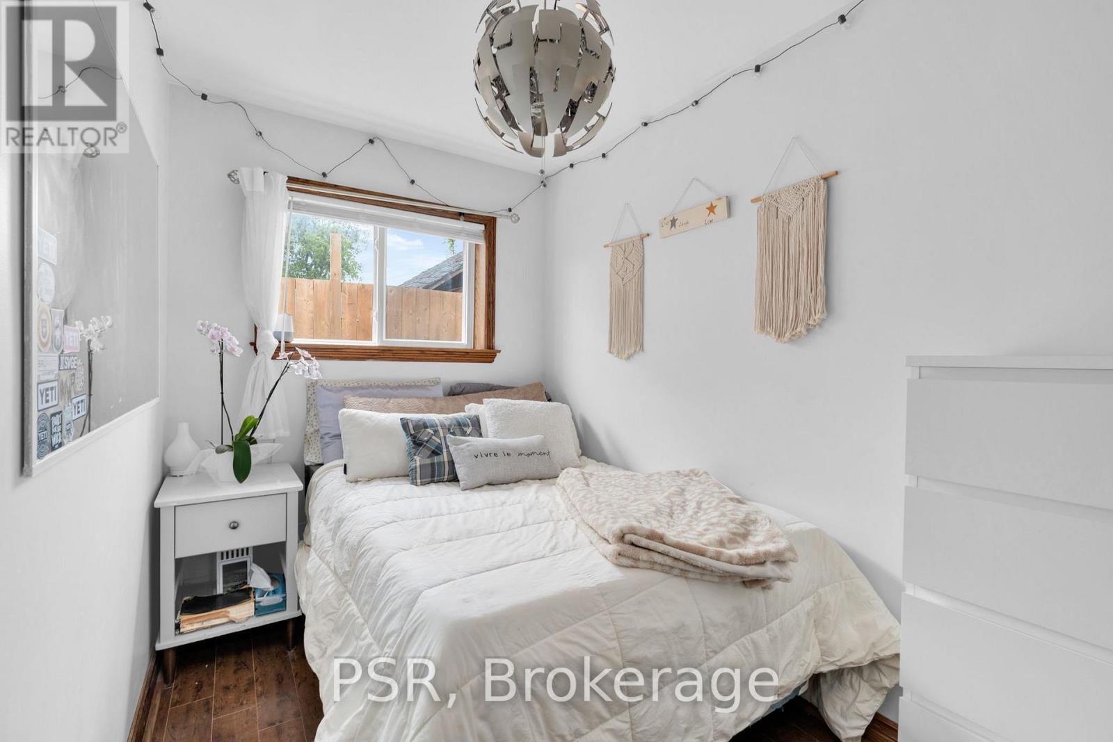 Photo 20 of 206 William Street, Clearview ON