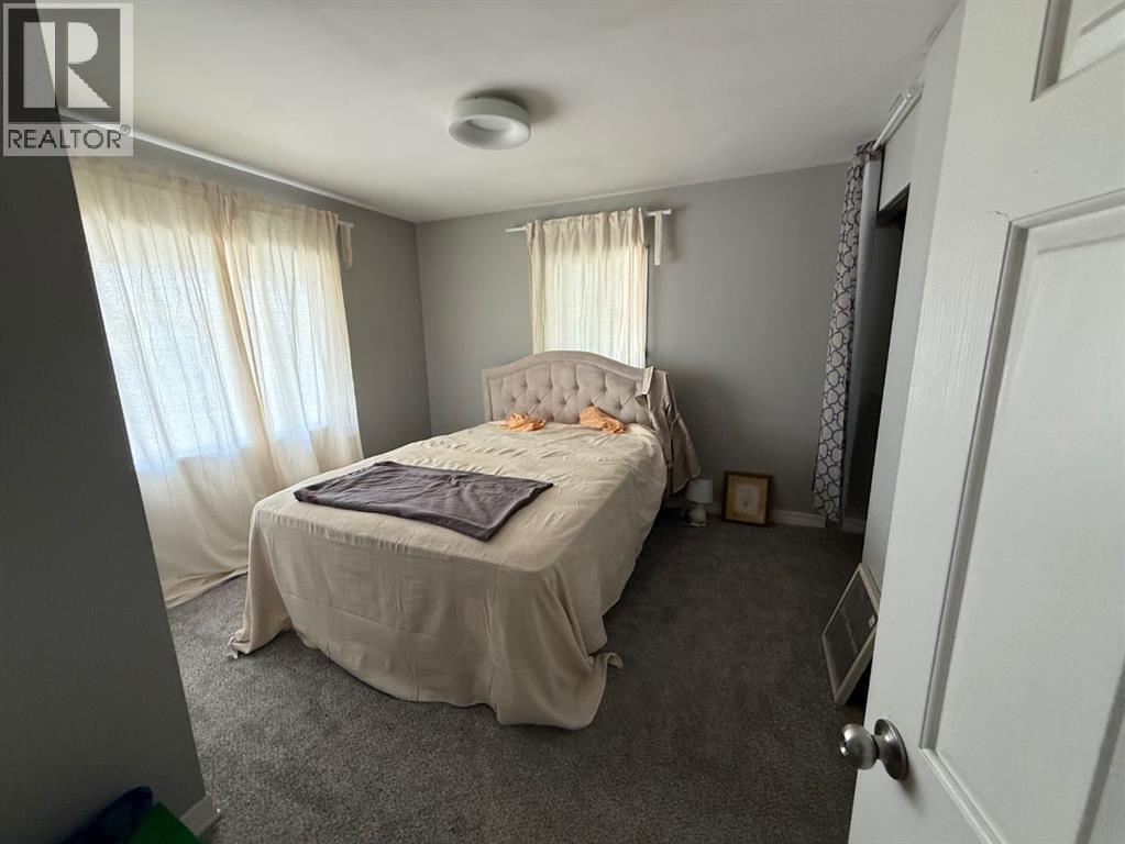 Photo 3 of 1729 25 Avenue Sw, Calgary AB