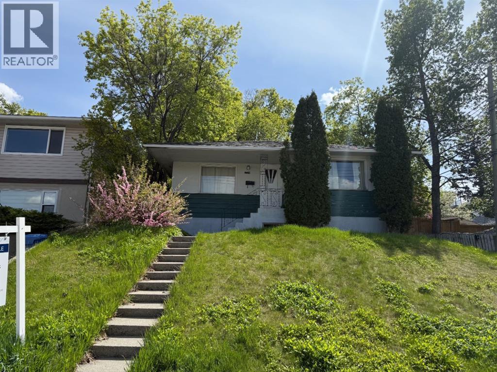 Photo 1 of 1729 25 Avenue Sw, Calgary AB