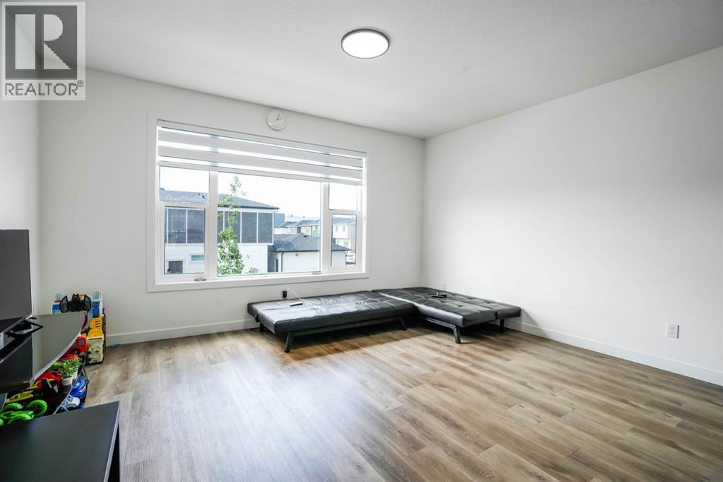 Single Family House for Sale in  Saddlepeace Crescent NE Saddle Ridge Calgary 