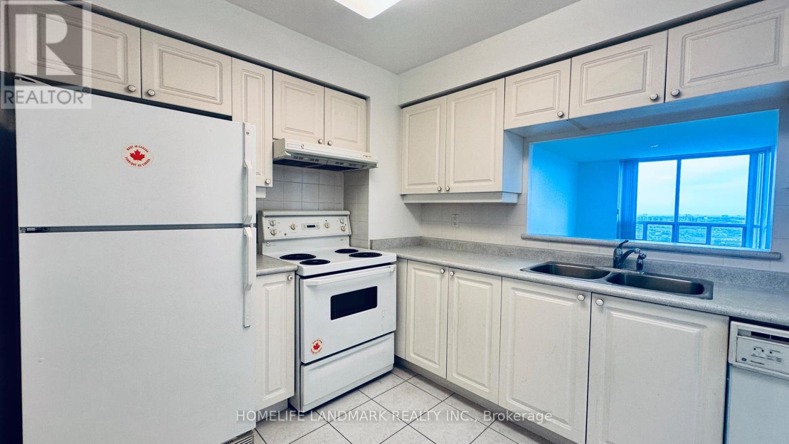 Photo 2 of 3338 68 Corporate Drive, Toronto ON
