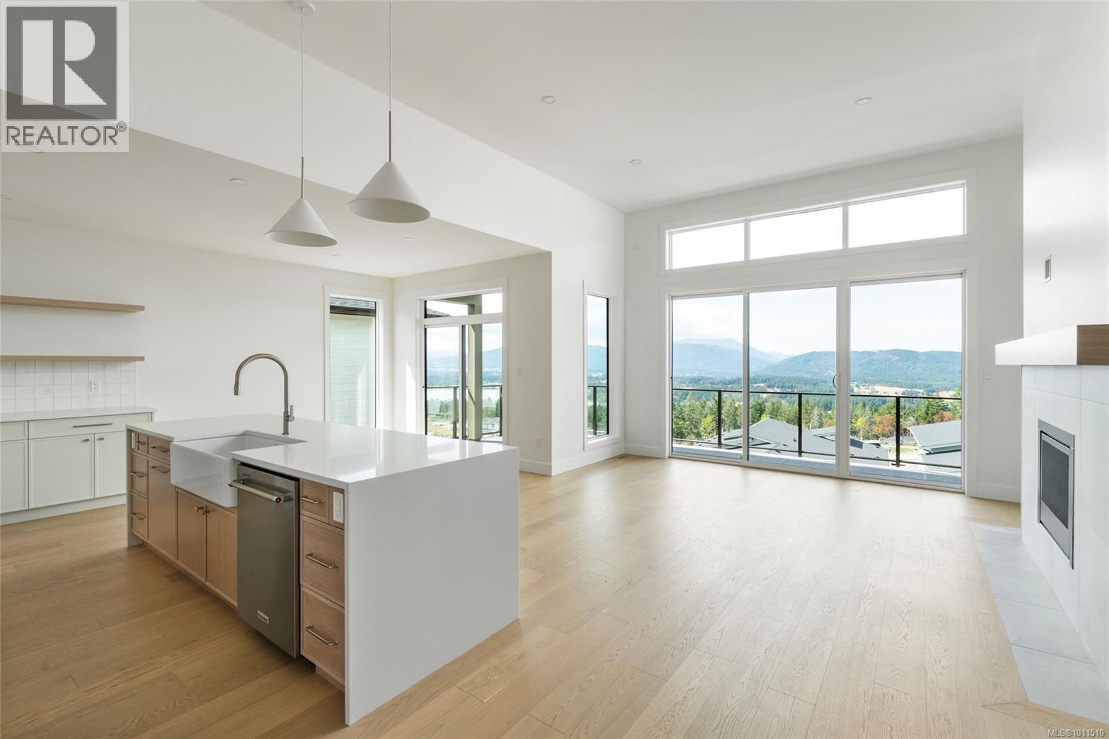 Photo 5 of 3167 Woodrush Dr, Duncan BC