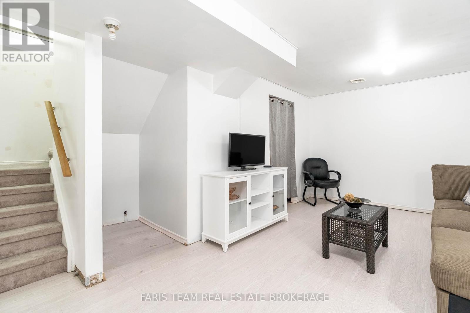Photo 3 of 371 Millard Street, Orillia ON