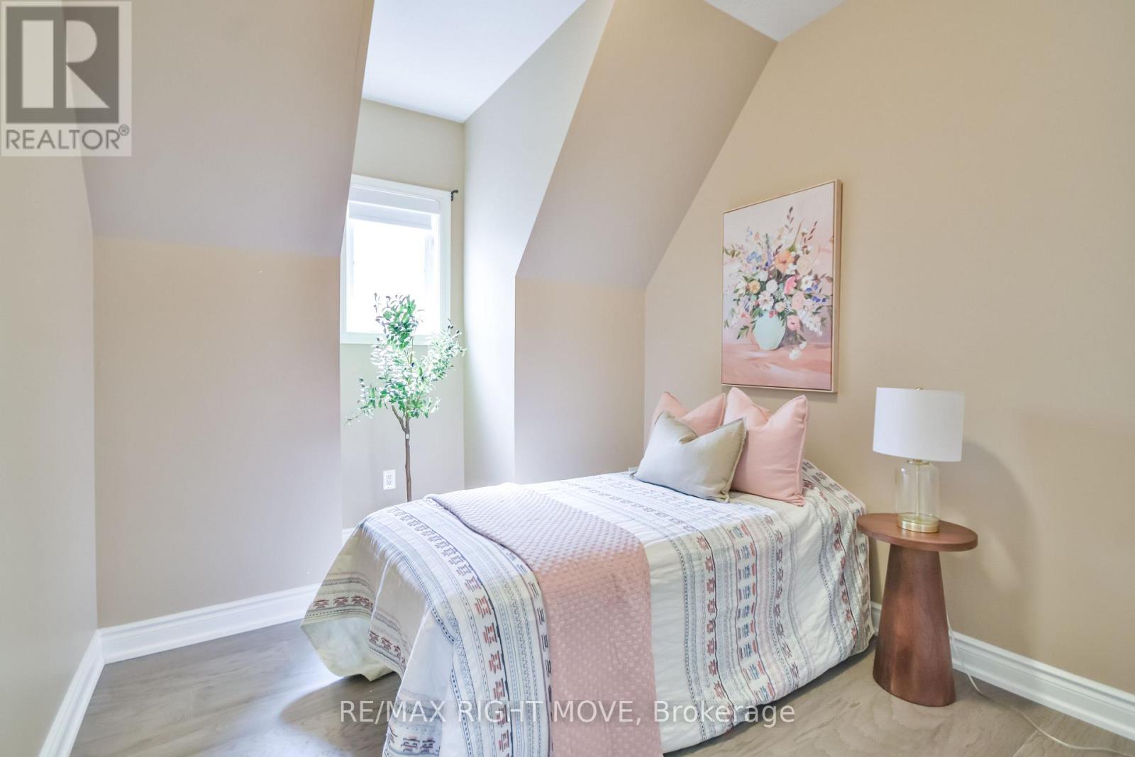 Photo 31 of 28 10 Invermara Court, Orillia ON