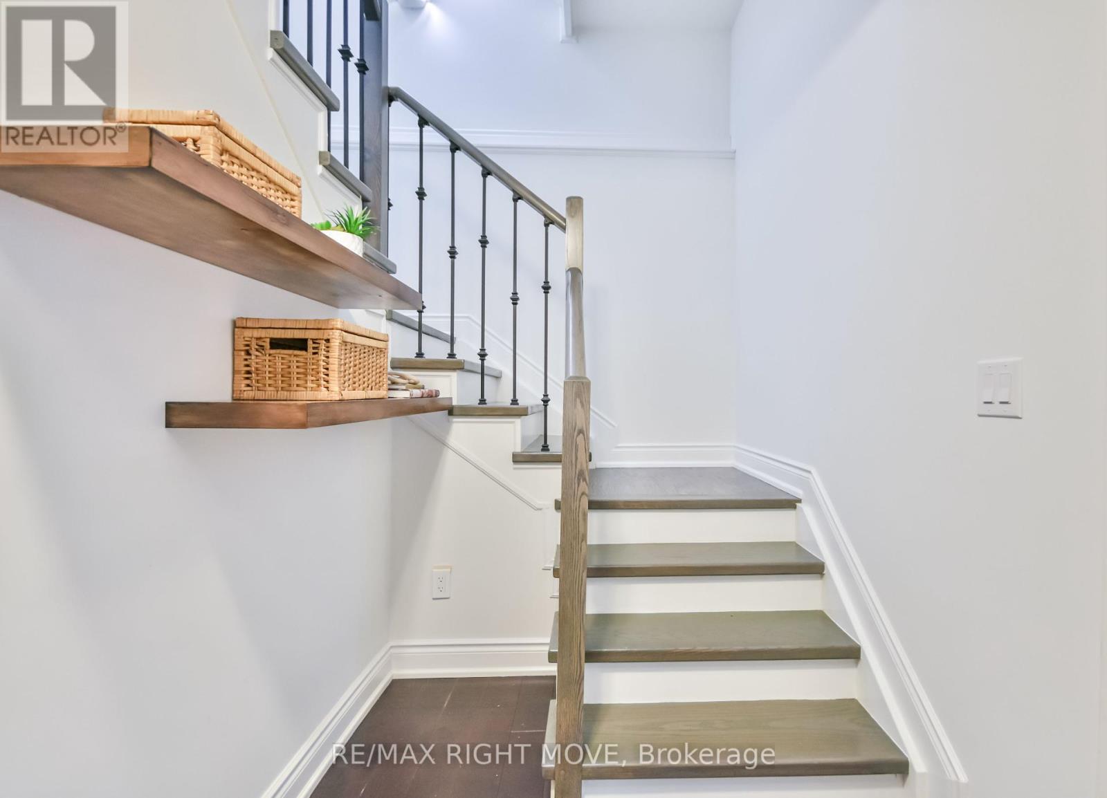 Photo 32 of 28 10 Invermara Court, Orillia ON