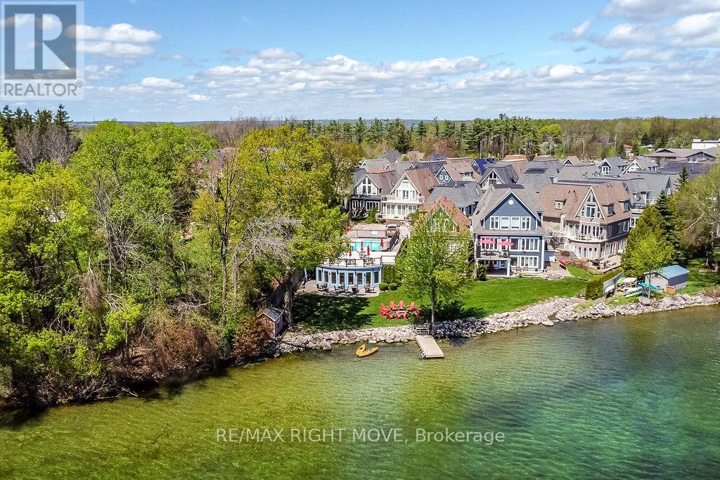 Photo 12 of 28 10 Invermara Court, Orillia ON