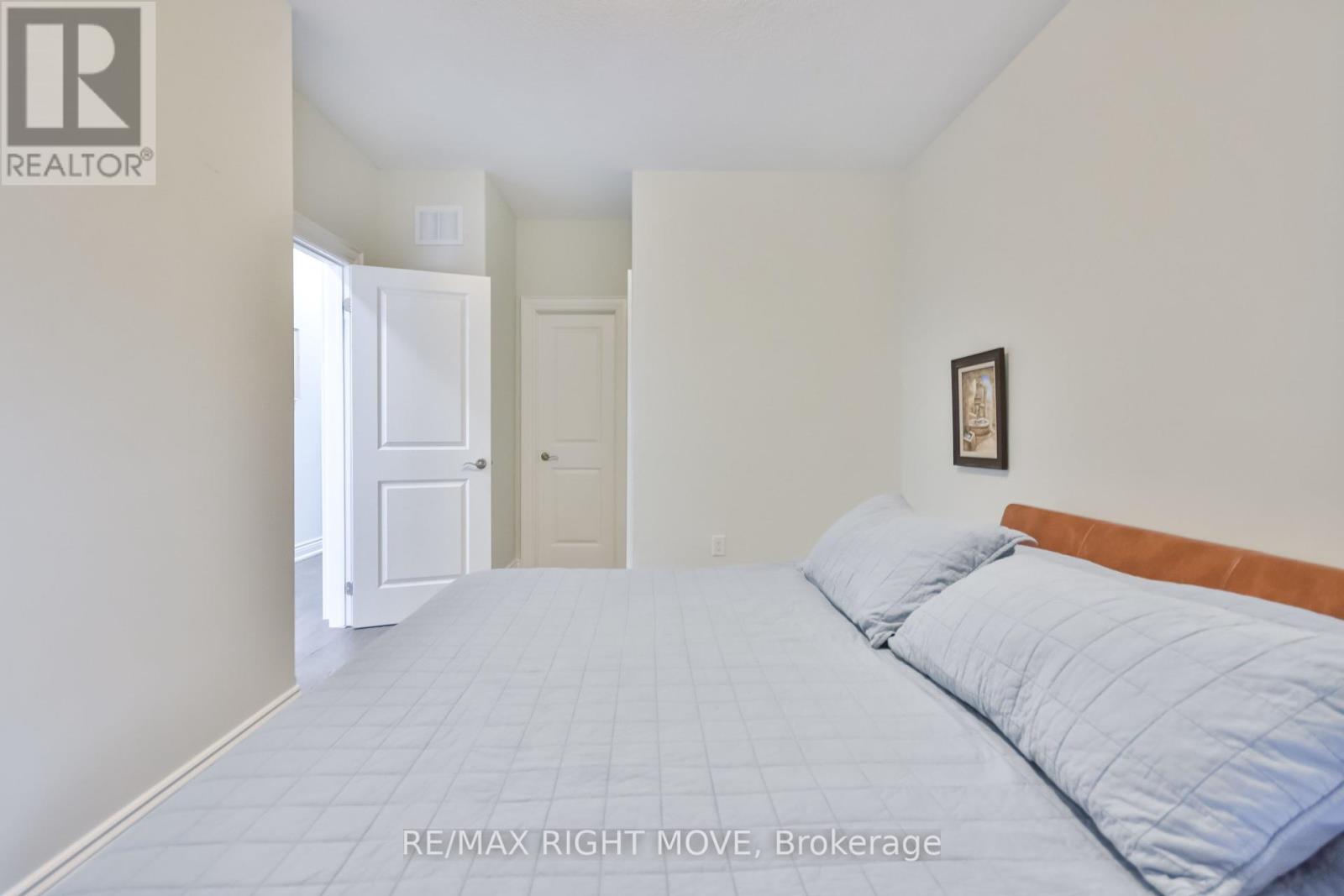 Photo 35 of 28 10 Invermara Court, Orillia ON