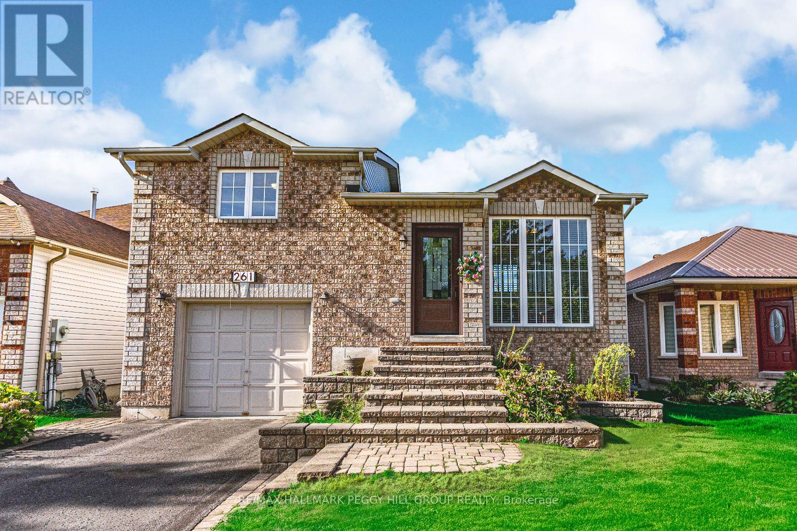 Photo 1 of 261 Mapleton Avenue, Barrie ON
