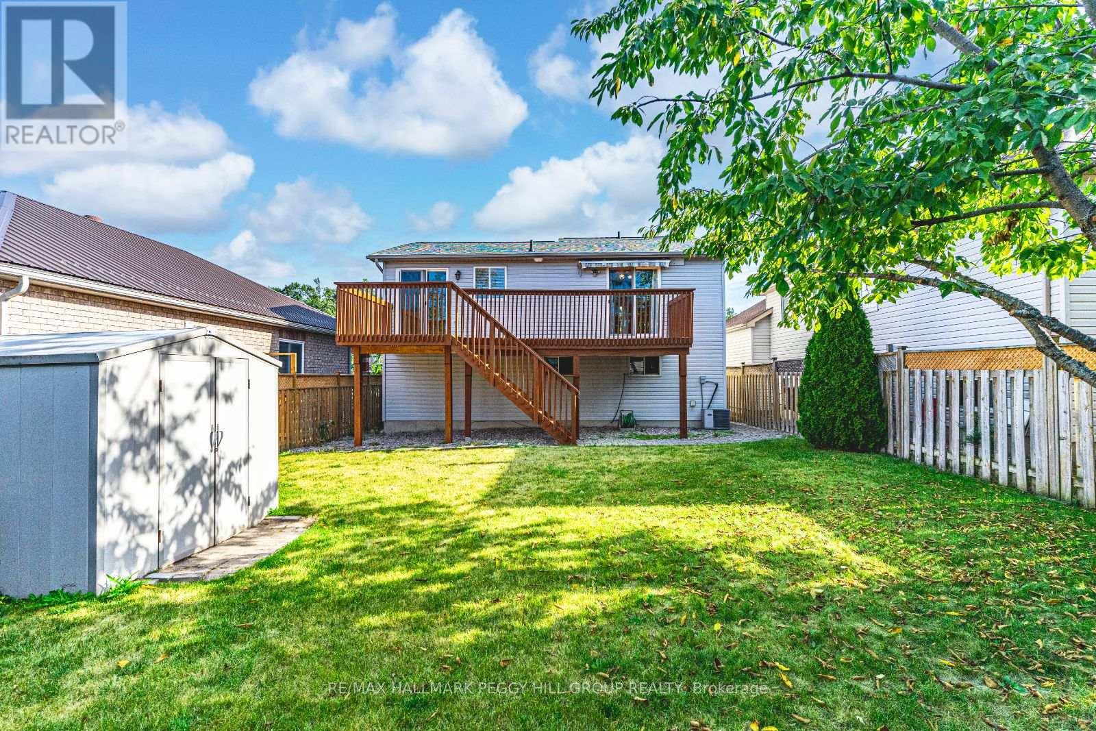 Photo 12 of 261 Mapleton Avenue, Barrie ON