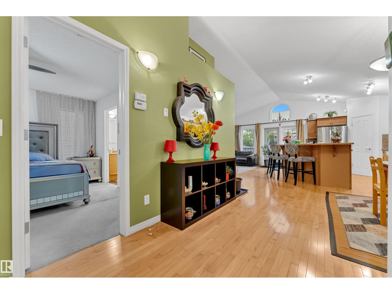 Photo 1 of 3139 24 Av Nw, Edmonton AB