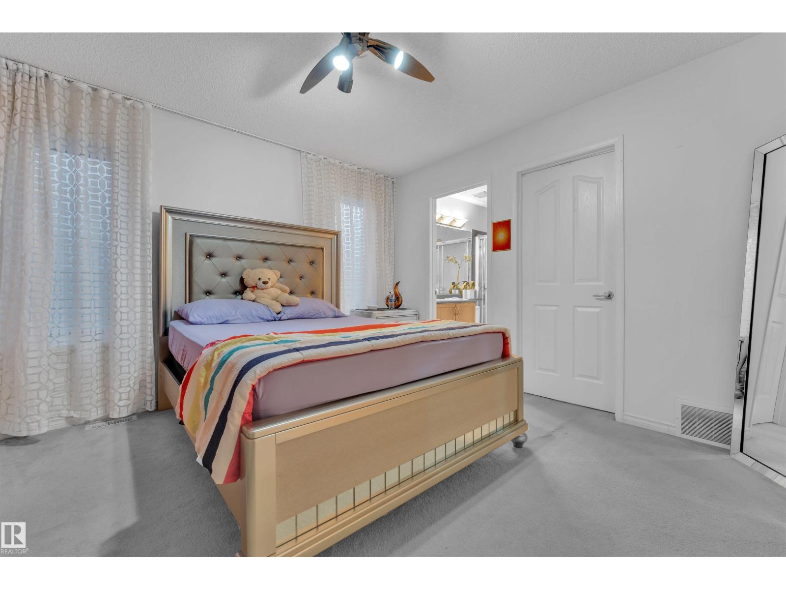 Photo 9 of 3139 24 Av Nw, Edmonton AB
