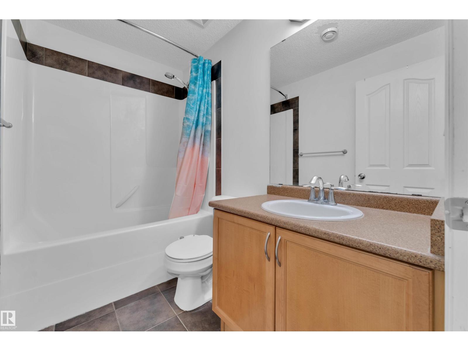 Photo 6 of 3139 24 Av Nw, Edmonton AB