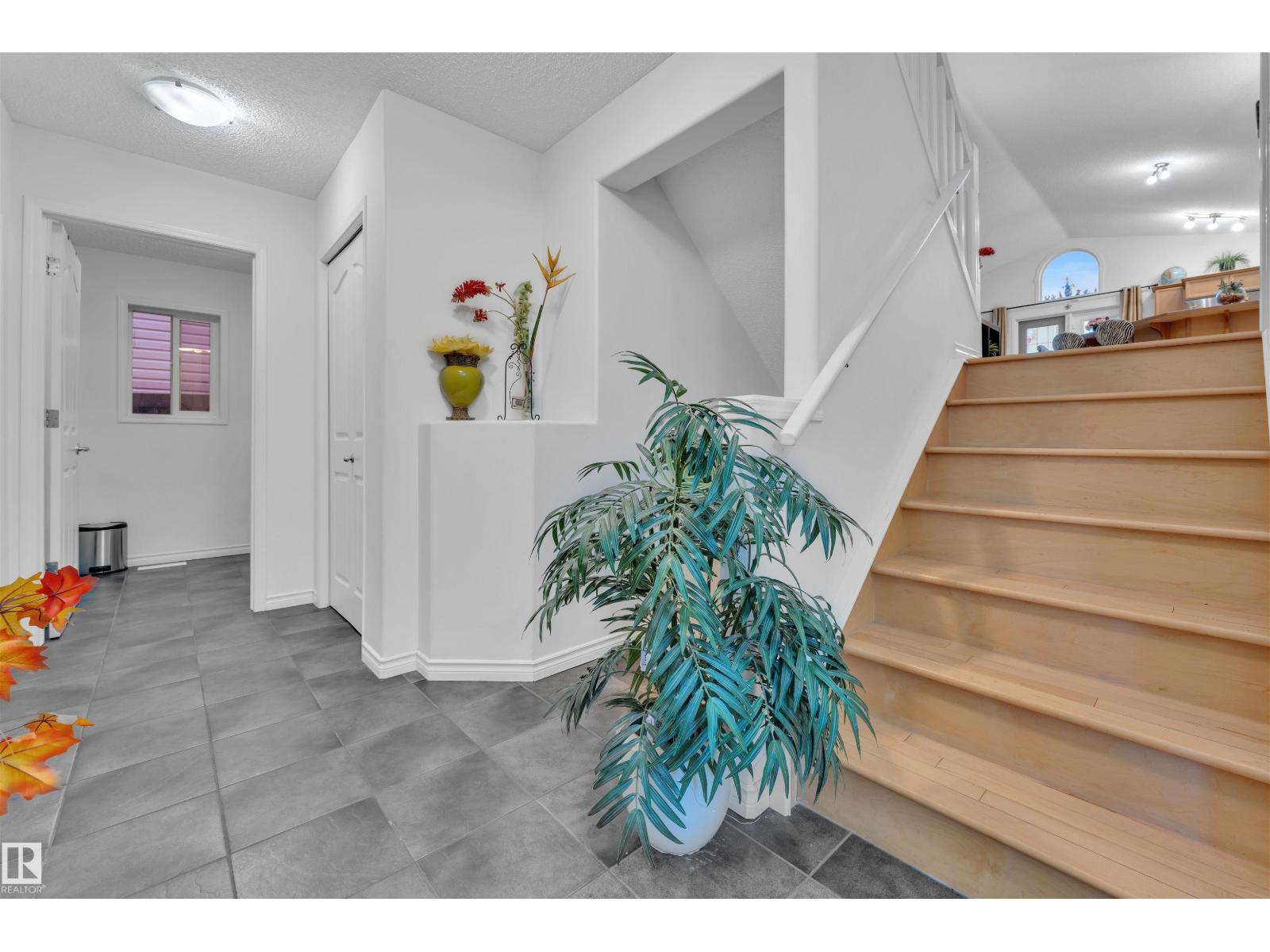Photo 41 of 3139 24 Av Nw, Edmonton AB