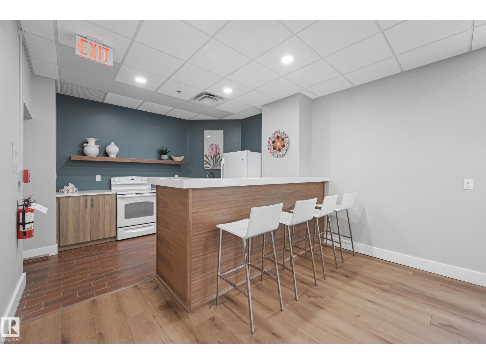 Photo 18 of 701 11503 100 Av Nw, Edmonton AB