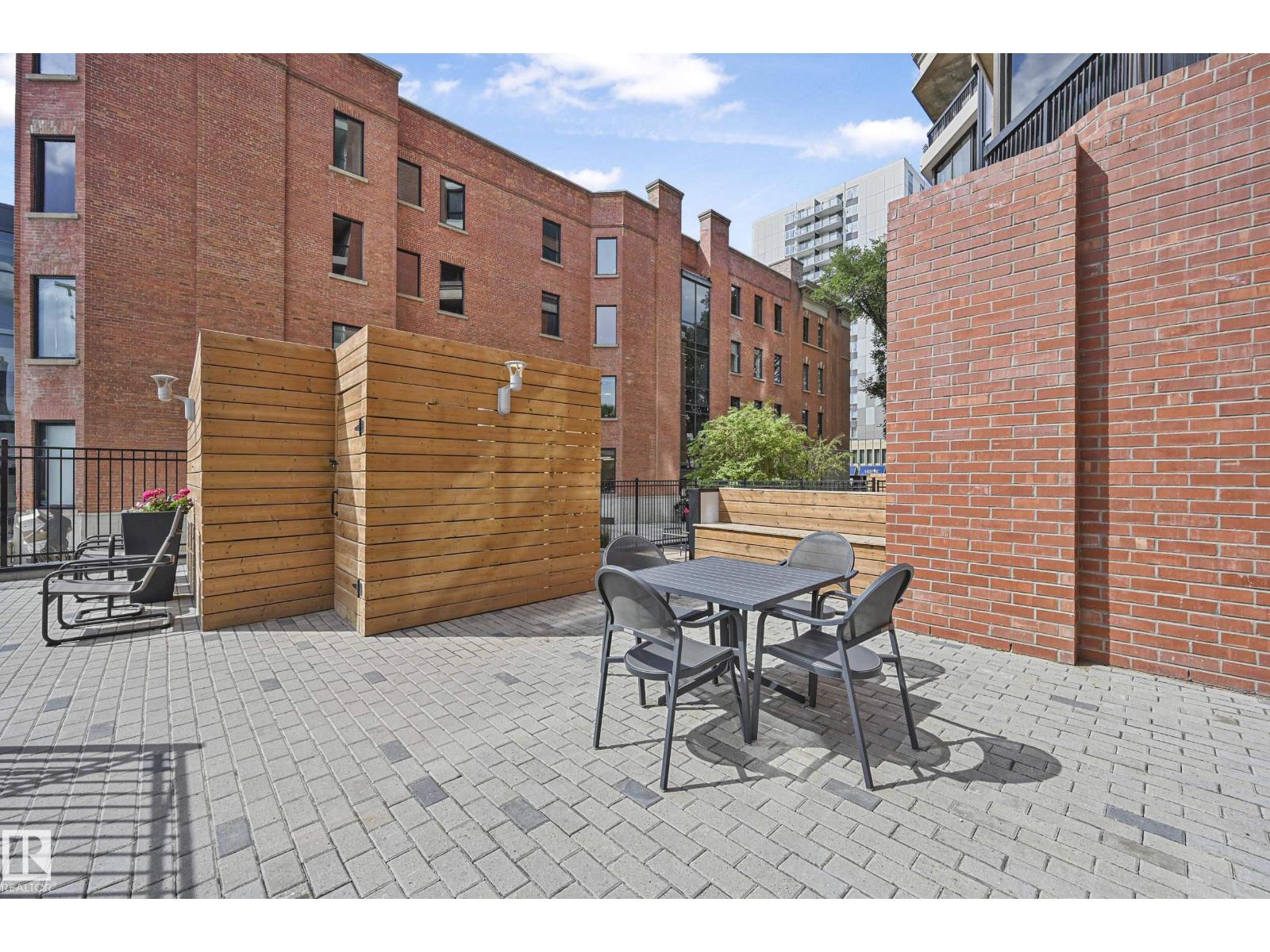 Photo 9 of 701 11503 100 Av Nw, Edmonton AB
