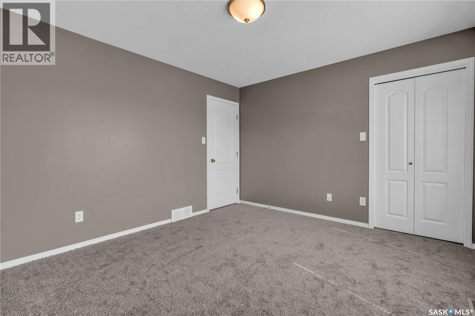 Photo 20 of 2748 Cranbourn Crescent, Regina SK
