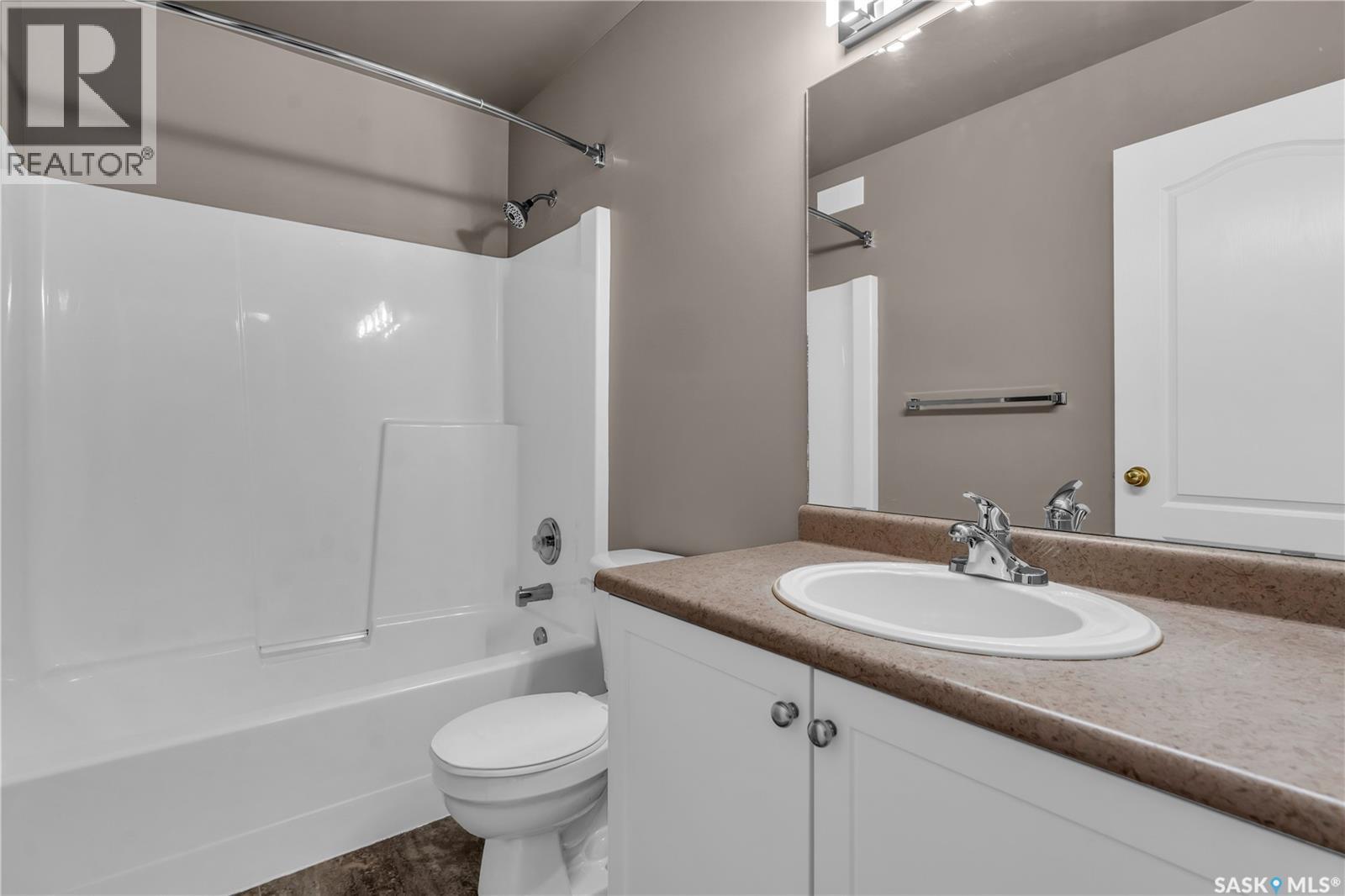 Photo 28 of 2748 Cranbourn Crescent, Regina SK