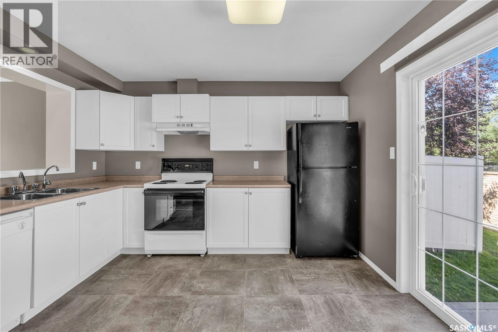 Photo 11 of 2748 Cranbourn Crescent, Regina SK