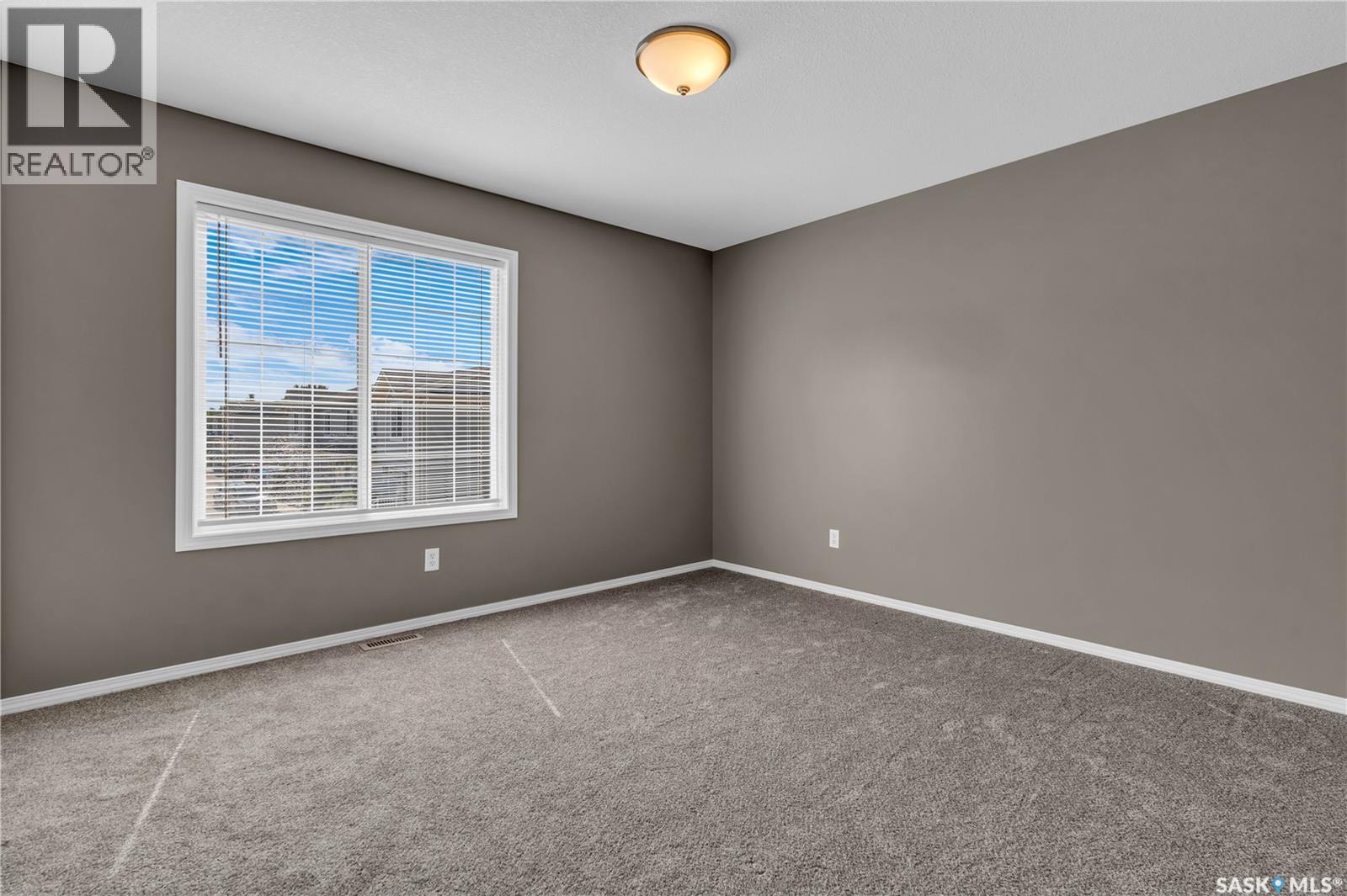 Photo 14 of 2748 Cranbourn Crescent, Regina SK