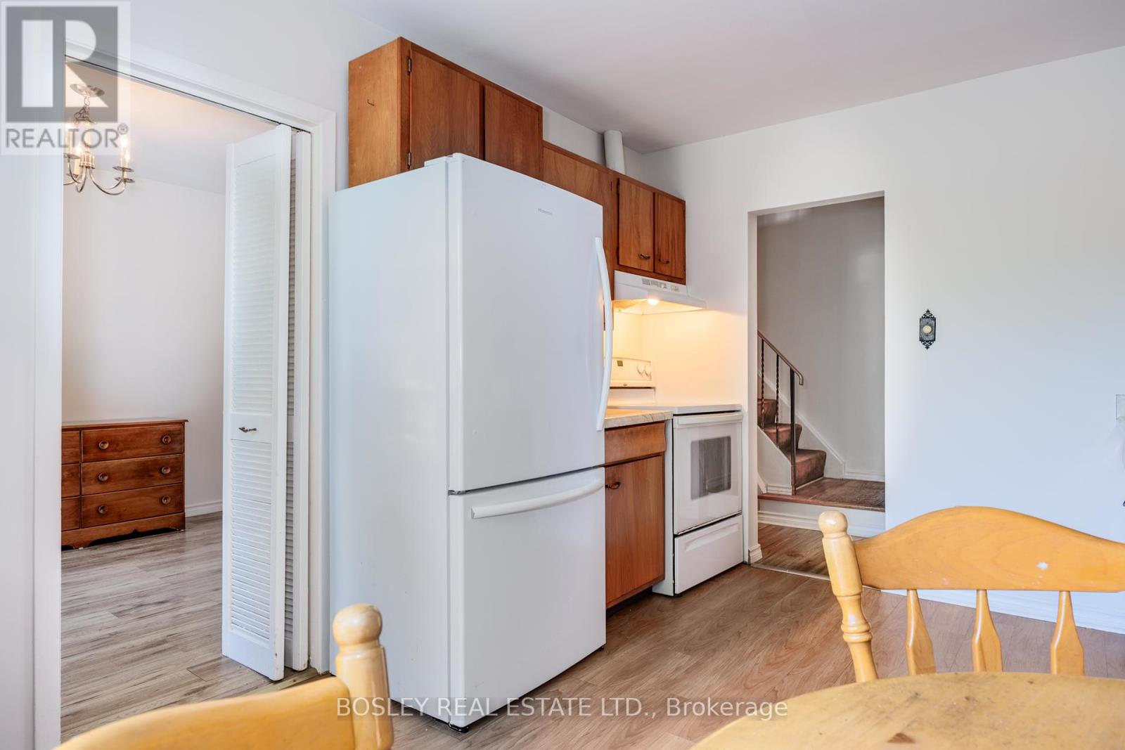 Photo 13 of 60 4345 Bloor Street W, Toronto ON