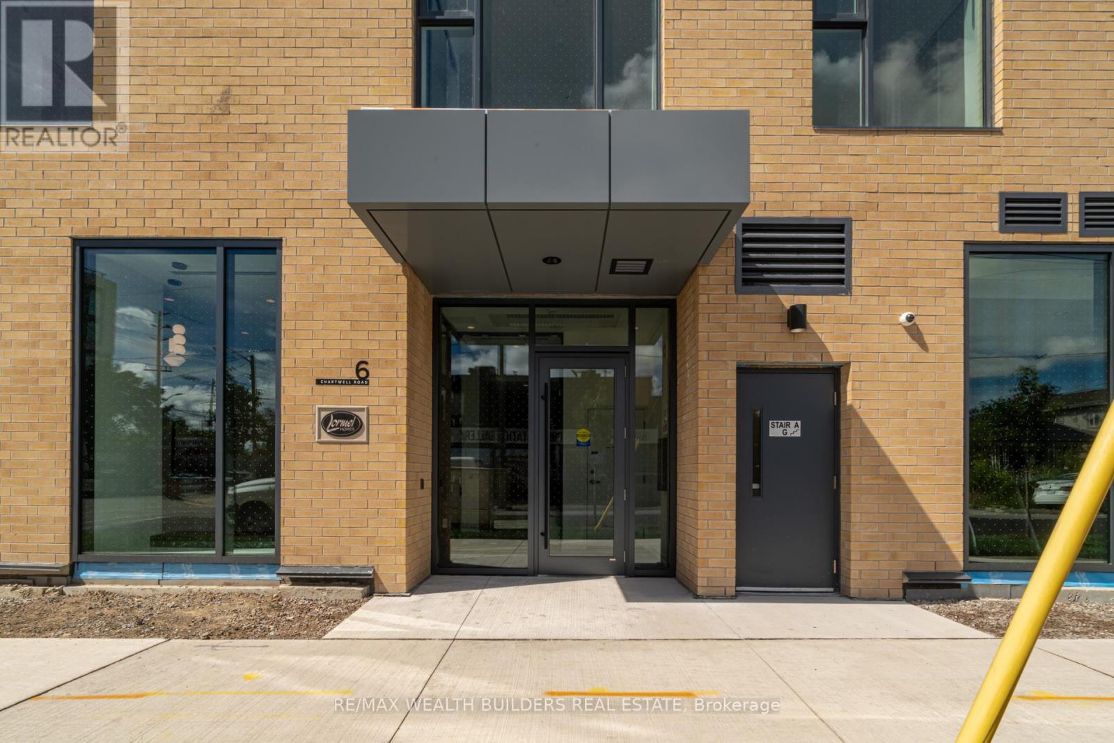 Photo 1 of 412 6 Chartwell Road, Toronto ON