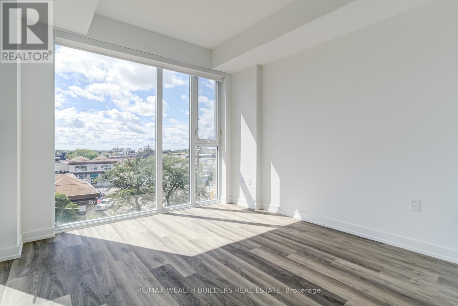 Photo 11 of 412 6 Chartwell Road, Toronto ON