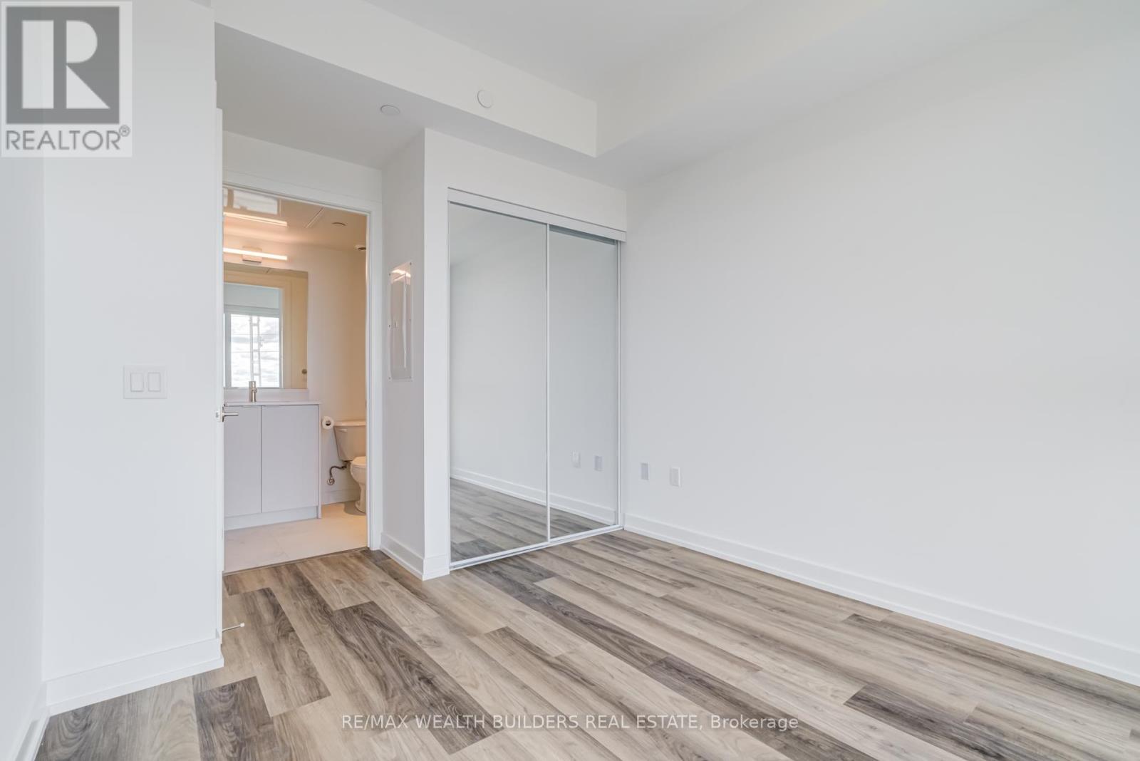 Photo 16 of 412 6 Chartwell Road, Toronto ON