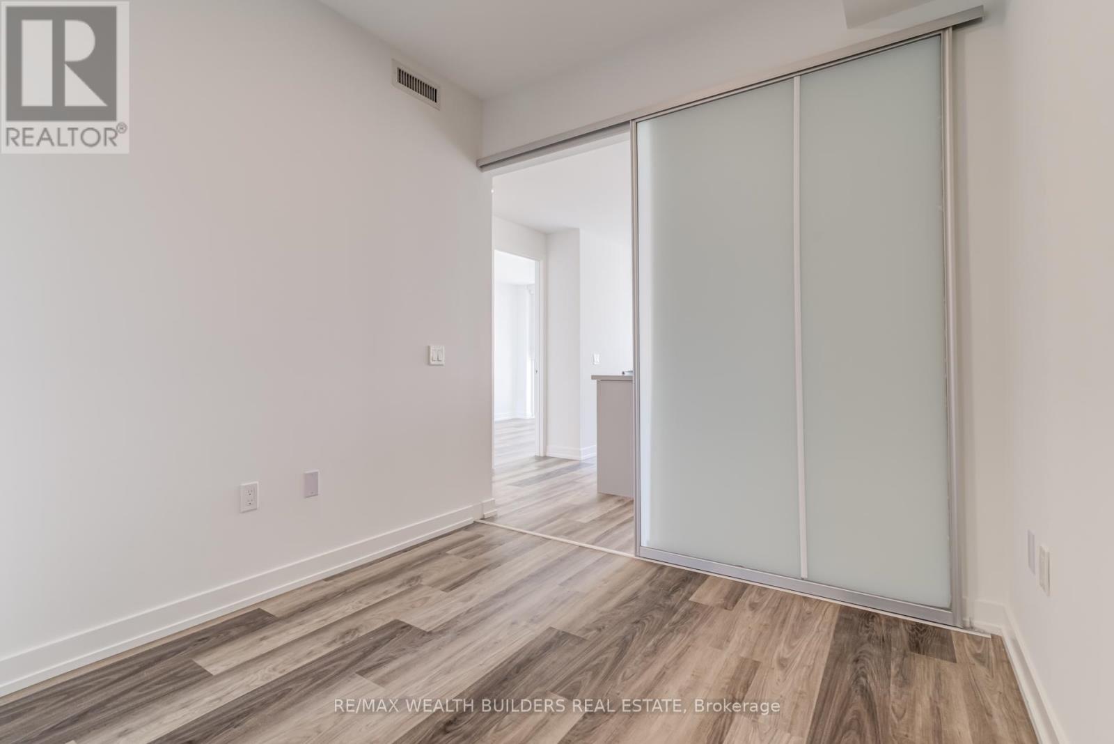 Photo 19 of 412 6 Chartwell Road, Toronto ON