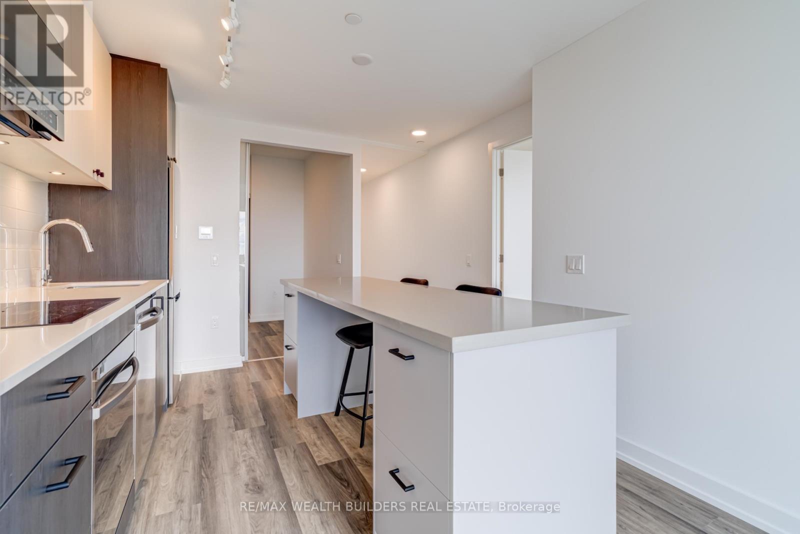 Photo 6 of 412 6 Chartwell Road, Toronto ON