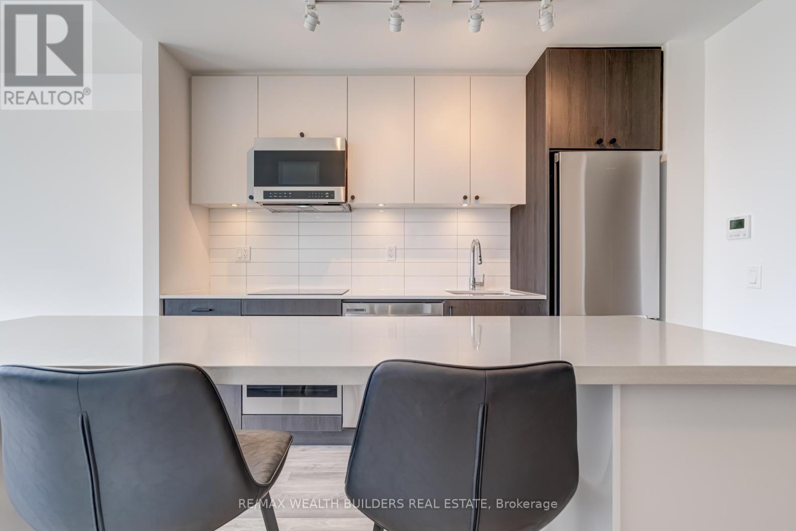 Photo 9 of 412 6 Chartwell Road, Toronto ON