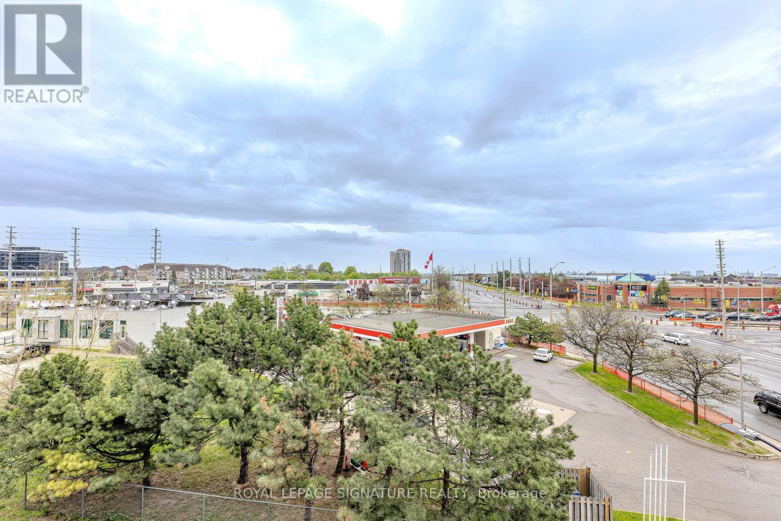 Photo 49 of 408 55 Eglinton Avenue W, Mississauga ON