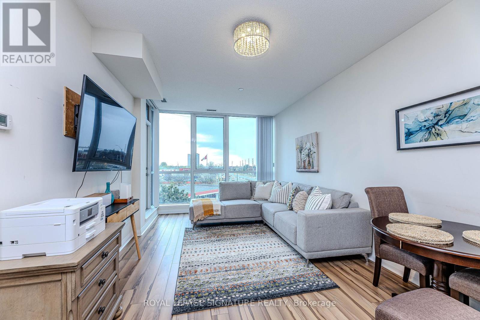 Photo 48 of 408 55 Eglinton Avenue W, Mississauga ON