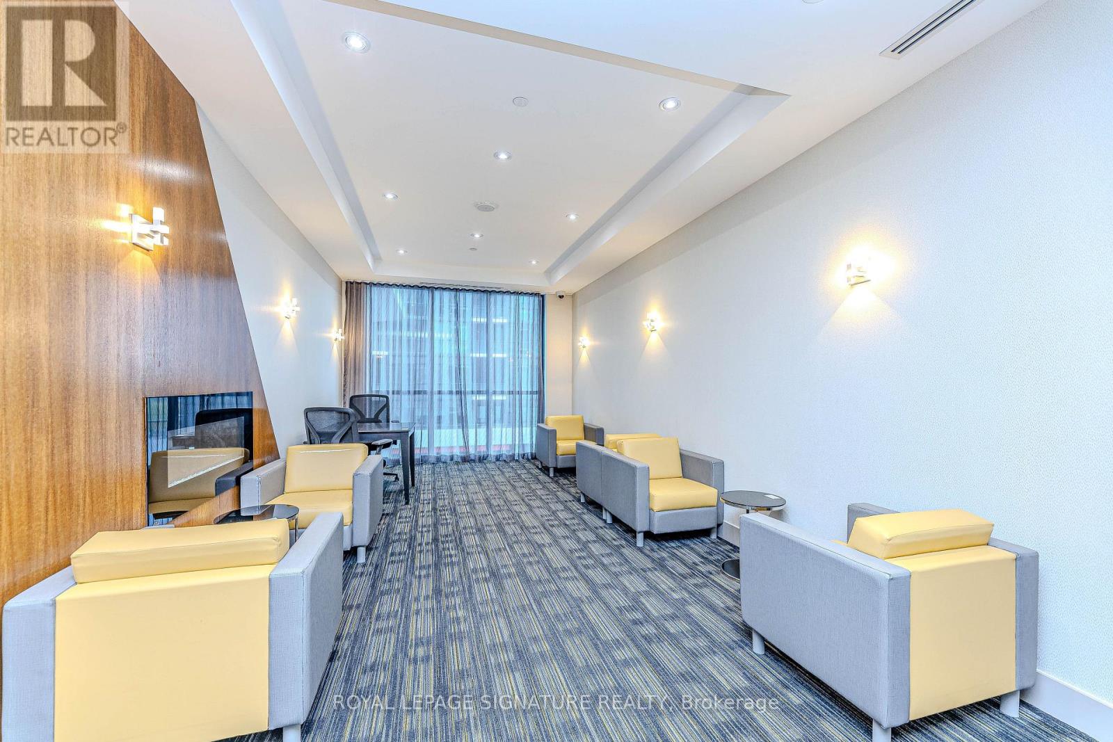 Photo 17 of 408 55 Eglinton Avenue W, Mississauga ON