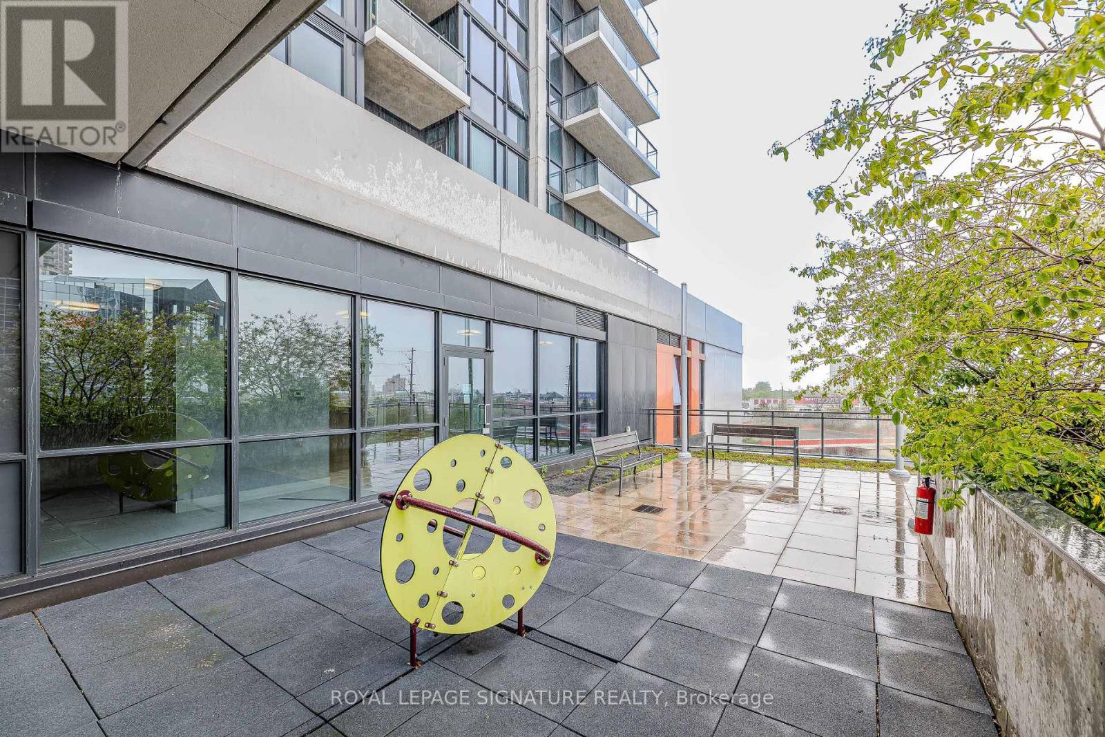 Photo 37 of 408 55 Eglinton Avenue W, Mississauga ON