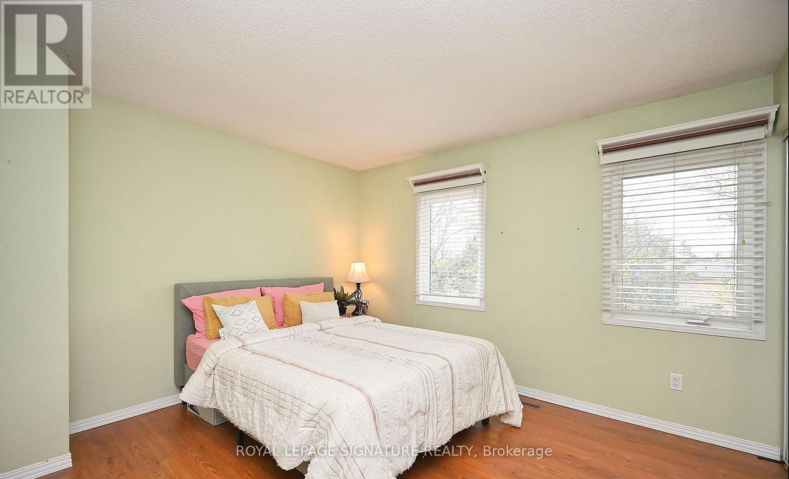 Photo 33 of 22 6859 Edenwood Drive, Mississauga ON