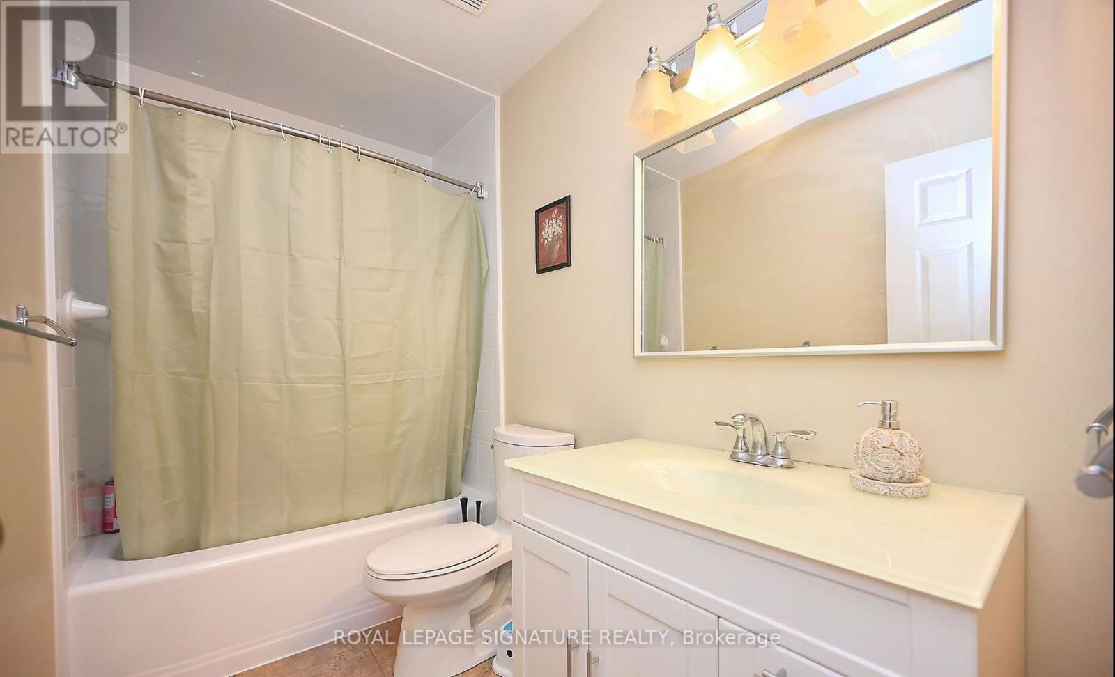 Photo 11 of 22 6859 Edenwood Drive, Mississauga ON